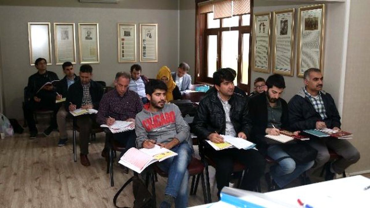 Tded Kocaeli\'de Farsça Dersleri Devam Ediyor