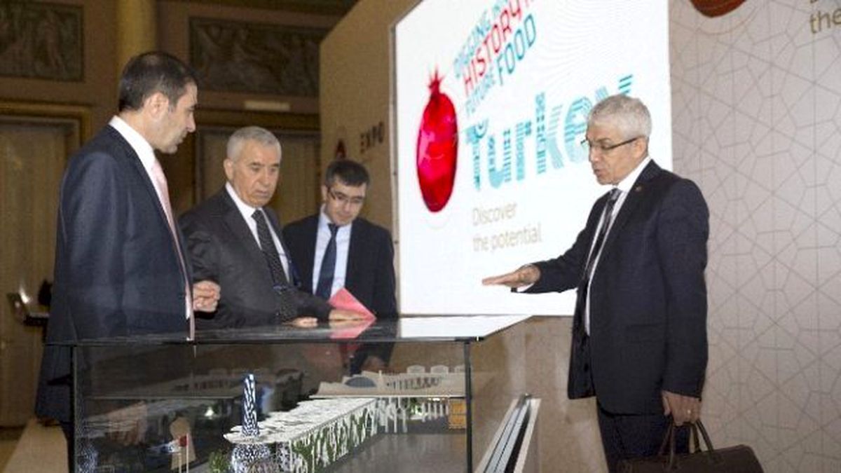 Türk Pavyonu Tanıtımında Papa\'ya Davet