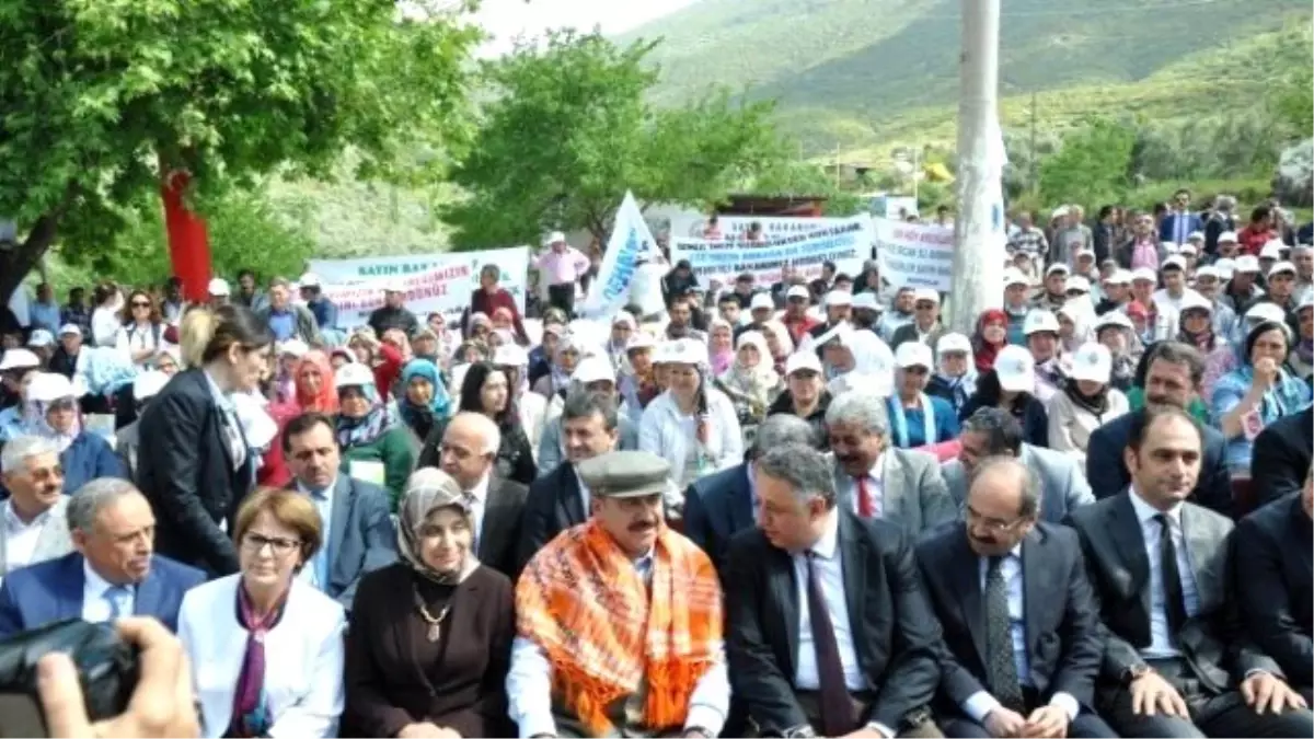 Bakan Eroğlu, Yörük Kıyafetiyle Sahaya İndi