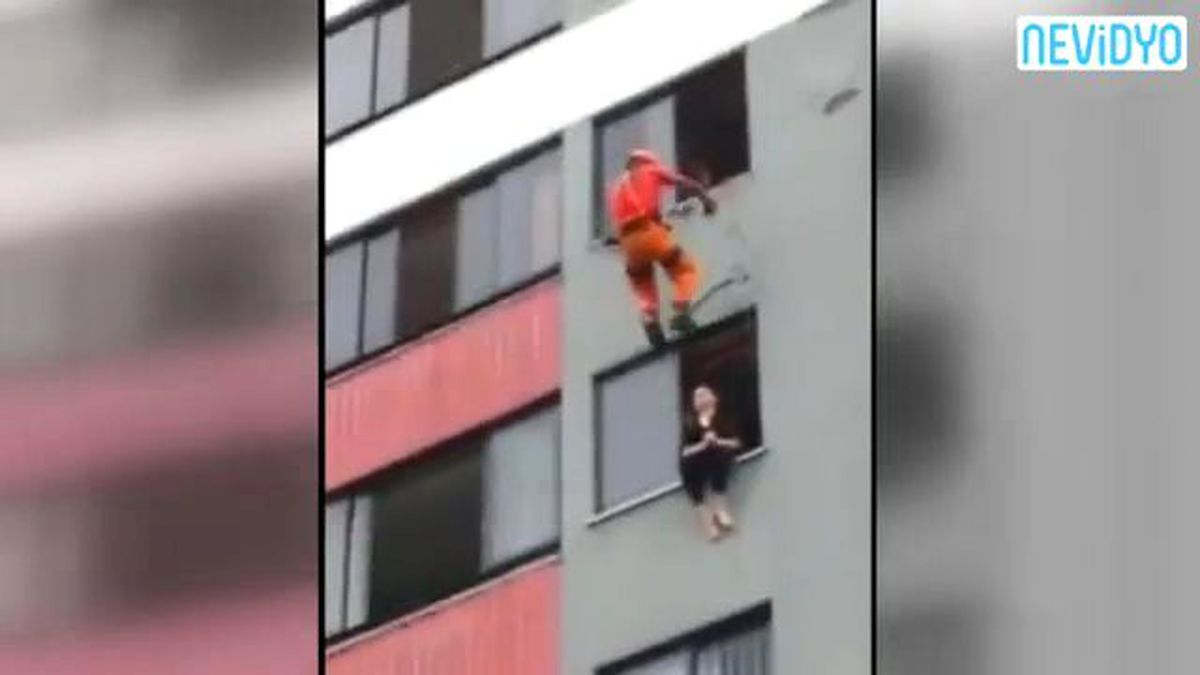 İntiharı Önlemek İçin Canını Hiçe Saydı