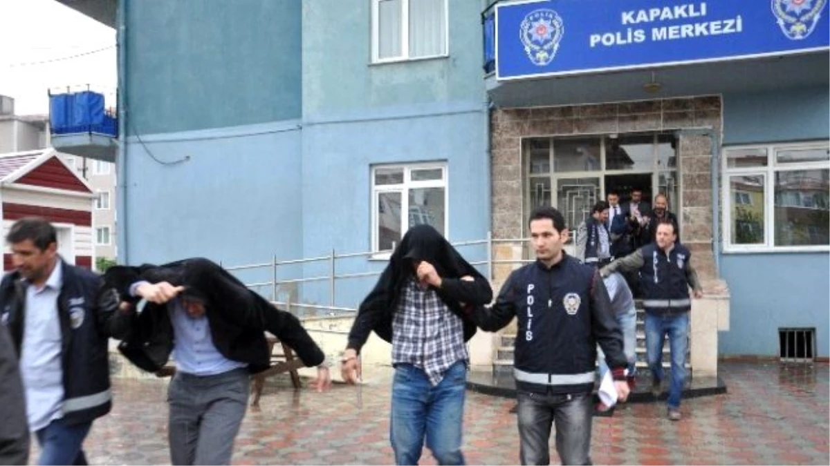 Kapaklı\'da Bir Gecede 2 İş Yerini Soyan Hırsızlar İstanbul\'da Yakalandı