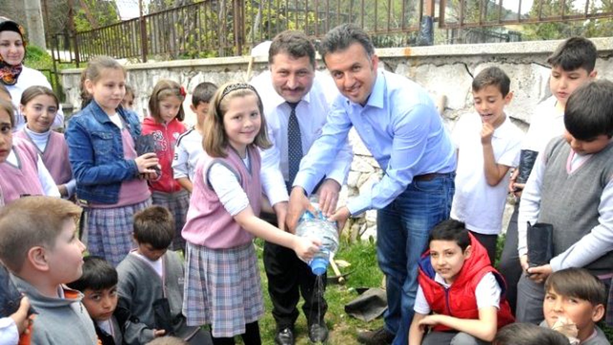 Kütahya\'da \'Öğrencilerle Eğlenceli Tohum Ekimi\' Etkinliği