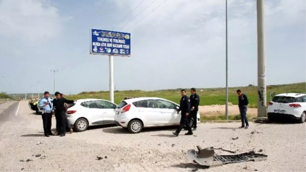 Midyat\'ta Zincirleme Trafik Kazası: 1 Yaralı