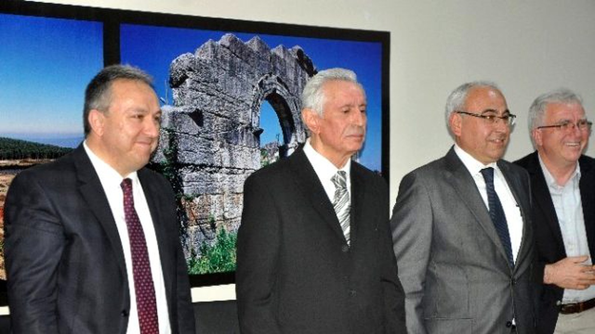 Muhtarlar Derneğinden Vali Fidan ve Kaymakam Özdal\'a Sürpriz