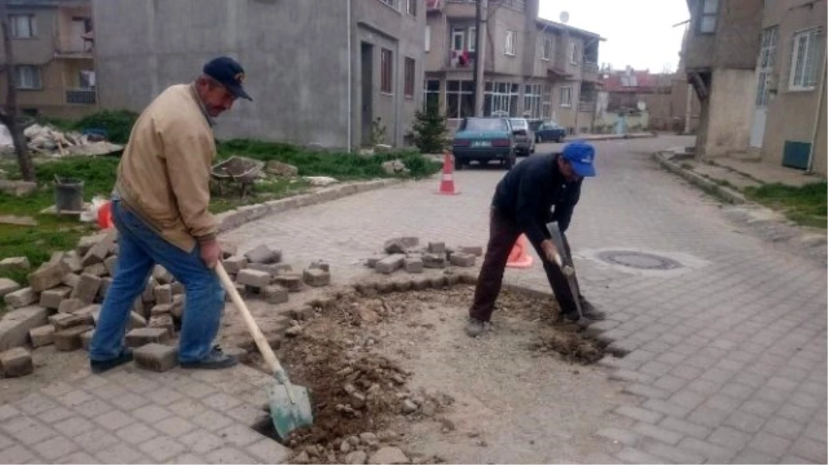 Şuhut\'ta Üst Yapı Çalışmaları Tüm Hızıyla Devam Ediyor