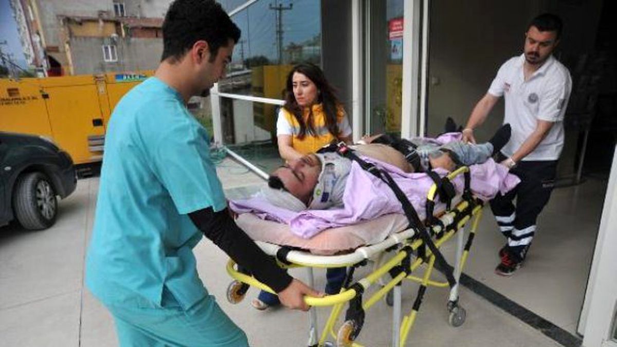 Traktör Römorkundan Düşen Suriyeli İşçi Ağır Yaralandı