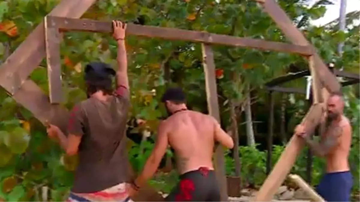 Turabi Yine Yapacağını Yaptı! Barakanın Girişine Öyle Bir Şey Koydu Ki…