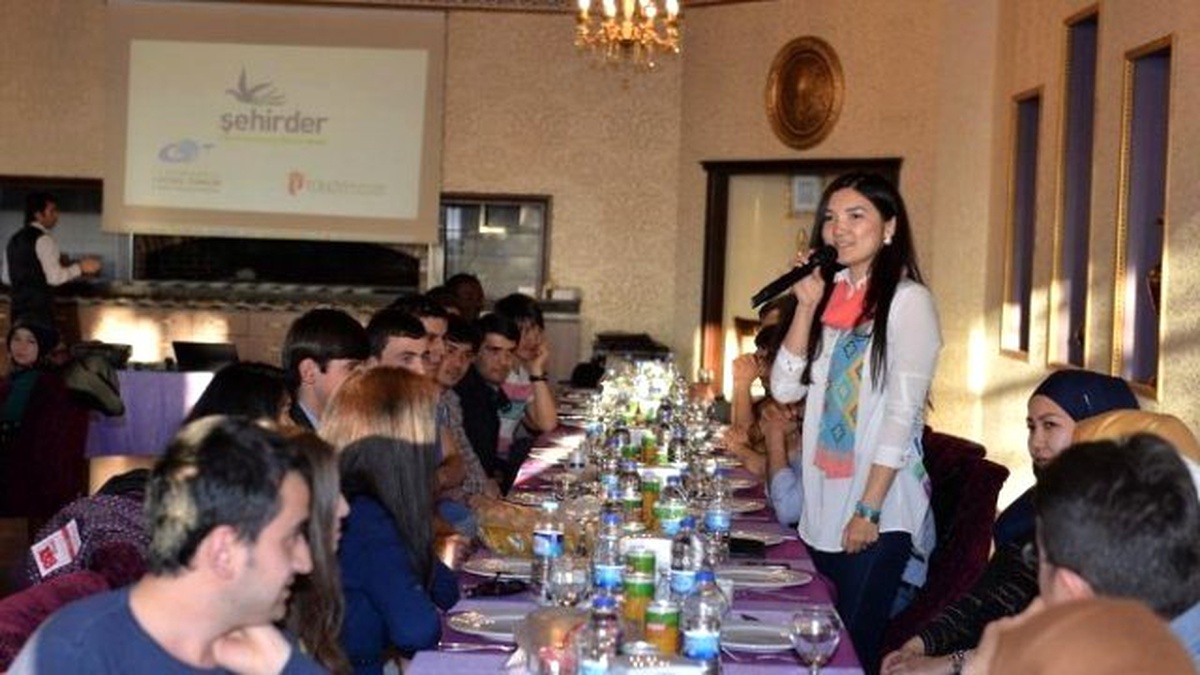 Vali Altıparmak: Ortak Yaşama Kültürü\'nün Merkezi\'nde Saygı Vardır
