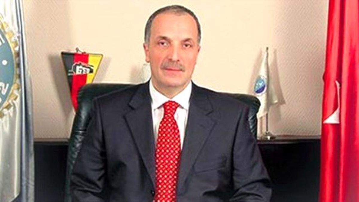 1 Mayıs Emek ve Dayanışma Günü Ergün Atalay\'a Fahri Doktora Unvanı