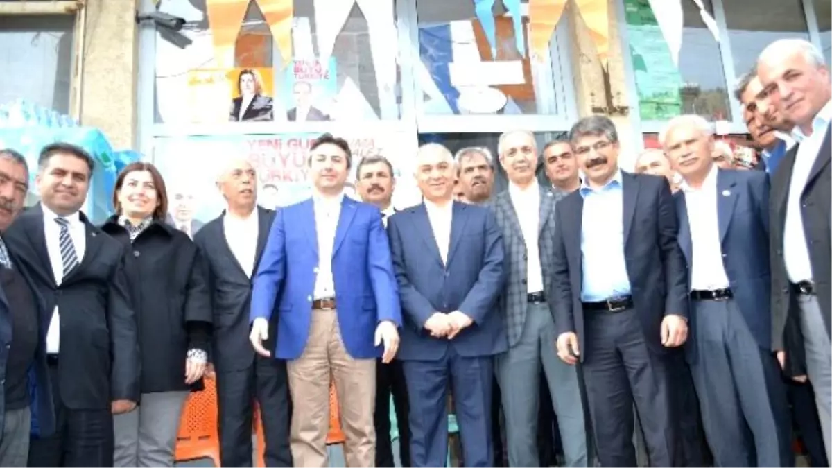 AK Parti Çelikhan Seçim Karargahıni Açtı