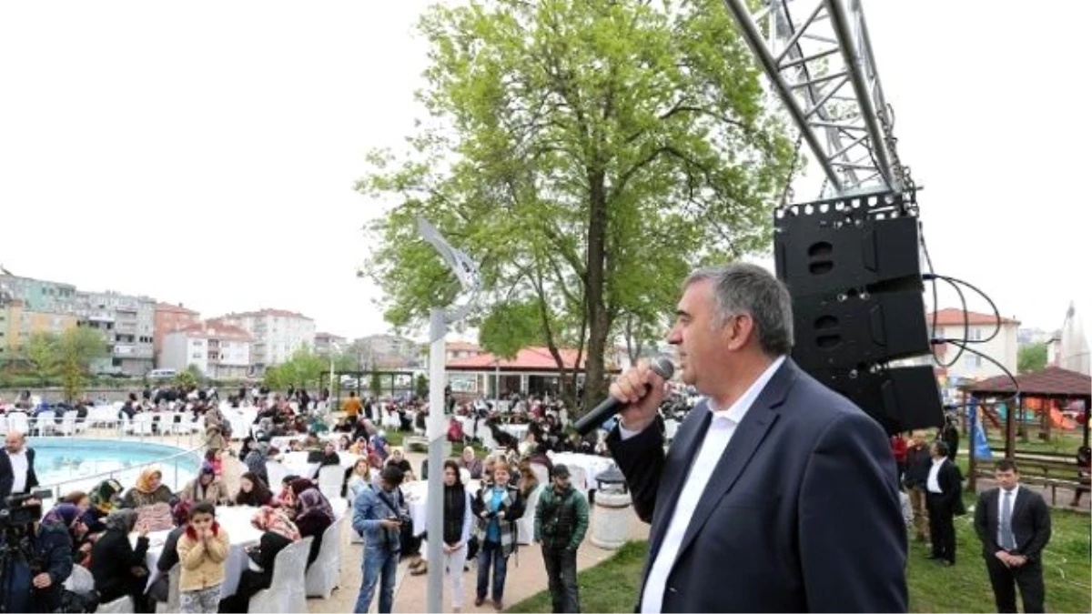 Başkan Toçoğlu AK Parti Karasu İlçe Kadın Kolları Teşkilatı ile Bir Araya Geldi