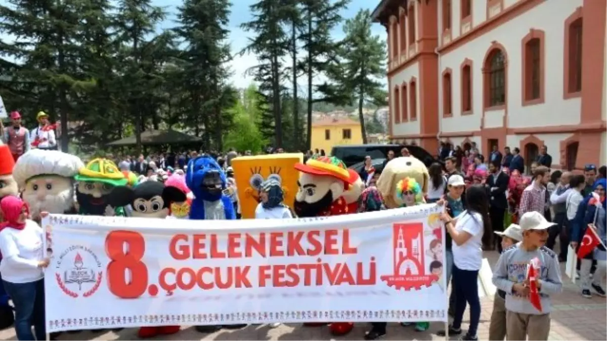 Ertelenen 23 Nisan Etkinliklerinde Çocuklar Doyasıya Eğlendi