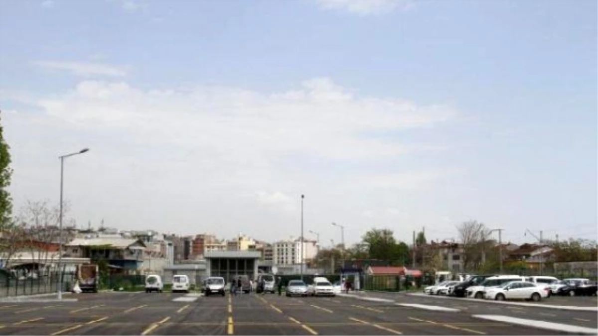 İspark\'ın Yenikapı\'daki 300 Araçlık Otoparkı Hizmete Açıldı