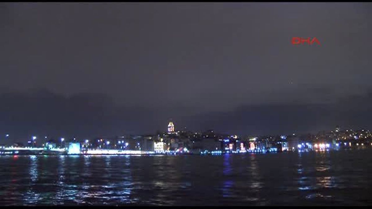 İstanbul\'u Şimşekler Aydınlattı