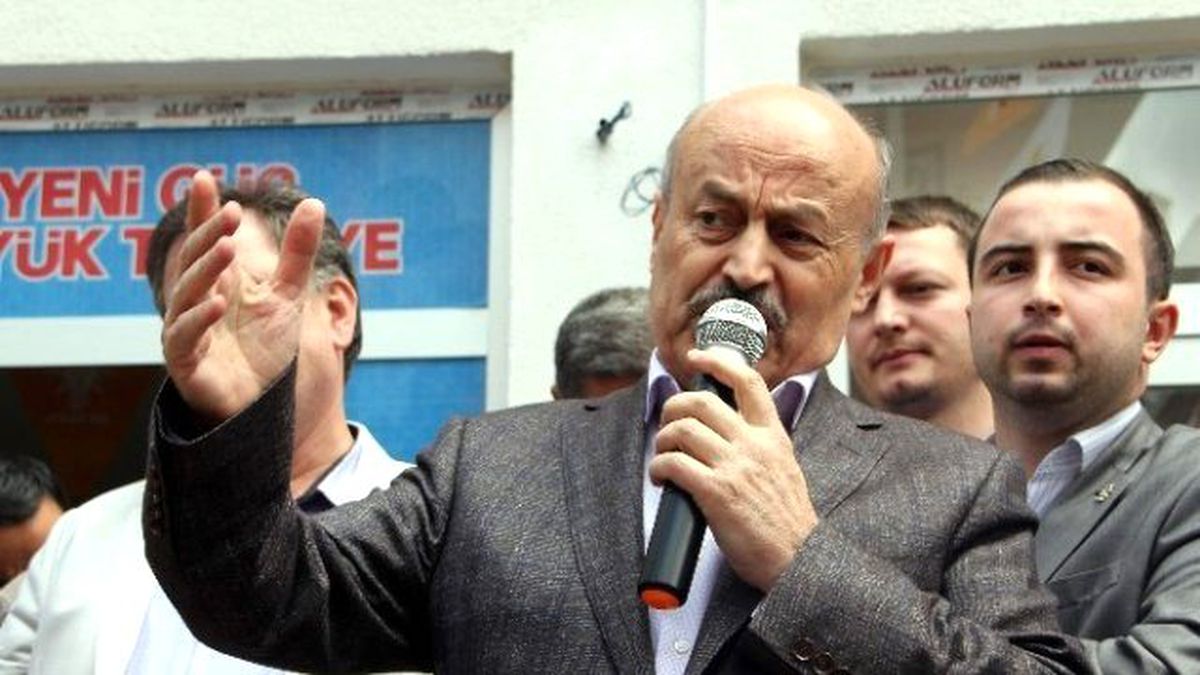 Kahveci Başkan Vergili\'ye Yüklendi