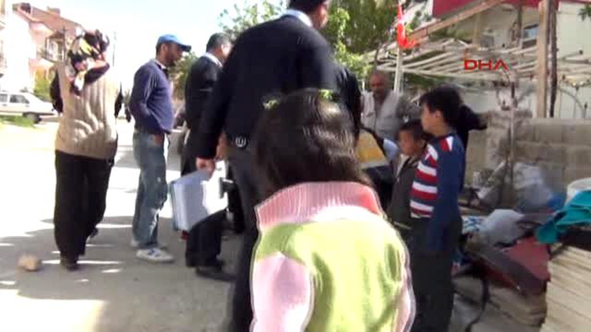 Karaman Lise Öğrencisi, Kapısı Açık Olan Okul Servisinden Düştü