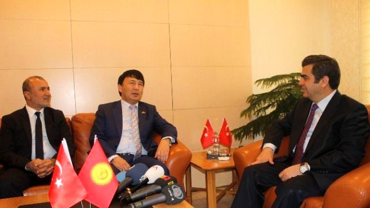 Kırgızistan Cumhuriyeti Ankara Büyükelçisinden Vali Düzgün\'e Ziyaret