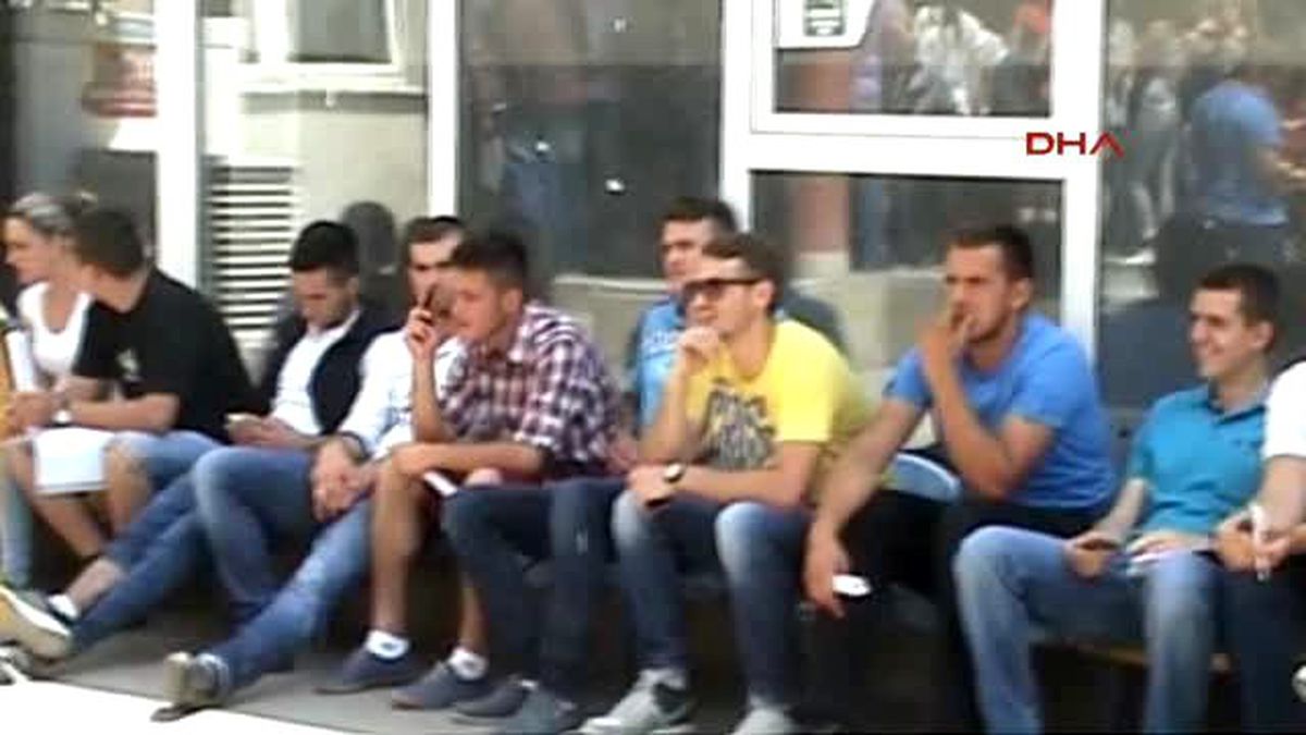 Kosova?da İlk, Orta ve Üniversitelerde 26 Bin Eğitmen Derslere Girmedi