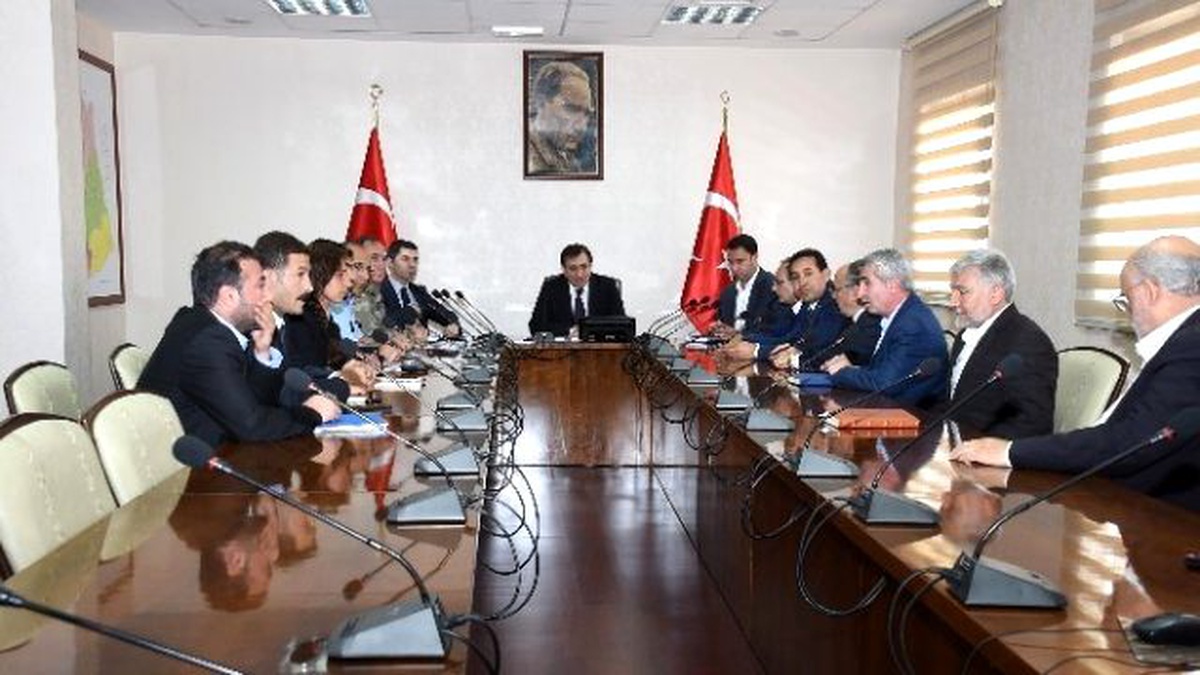 Küçük: "Seçim Günü, Demokrasilerin Şölen Günüdür"