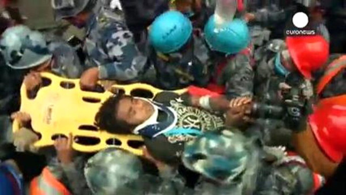 Nepal\'de Beş Gün Sonra Gelen Çifte Mucize