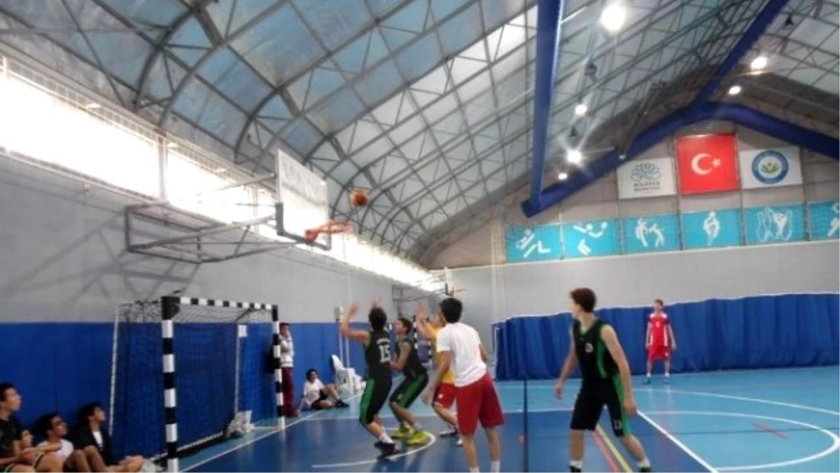 Nilüfer Spor Şenlikleri\'nde Basketbol Heyecanı