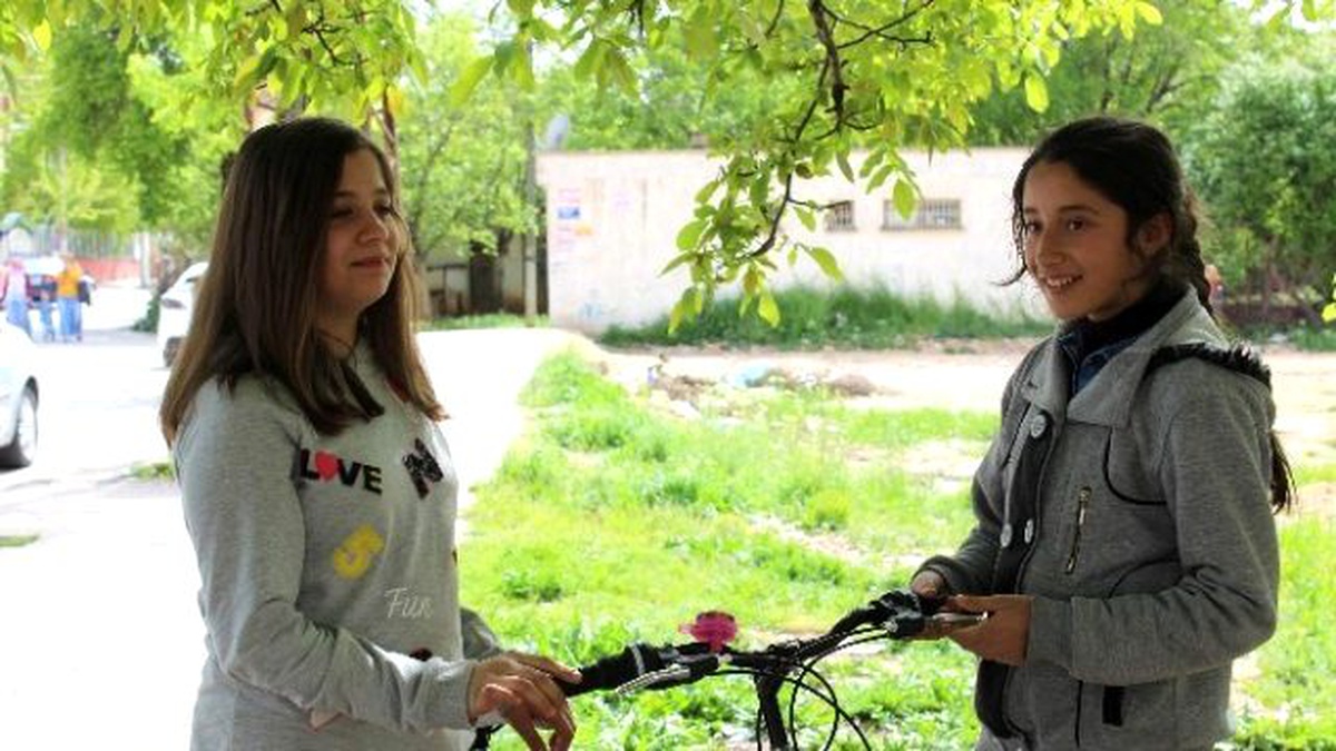 Ortaokul Öğrencisinden Fedakarlık Örneği