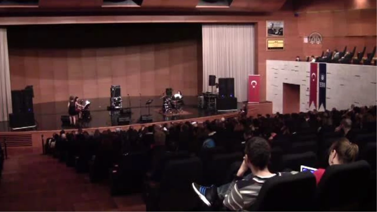 Türkiye\'den Kadın Sesi" Caz Konseri Verildi