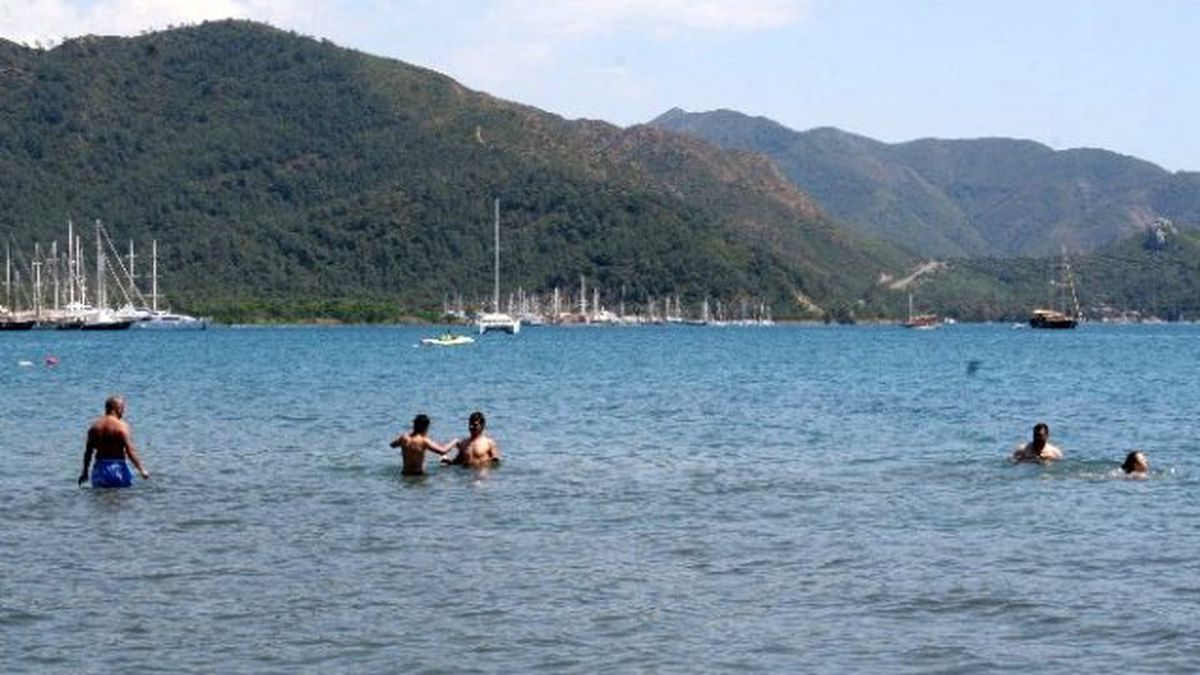 1 Mayıs Tatilcileri Sahilleri Doldurdu