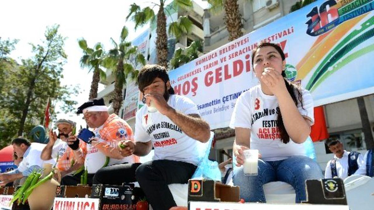 Acı Biber Yeme Yarışması
