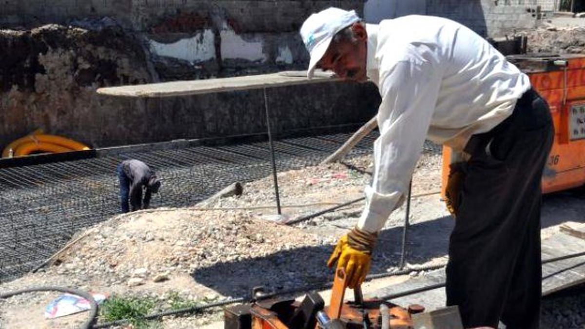 Adıyaman\'da İşçilerin Bazıları Bayram Yaptı, Bazıları Çalıştı