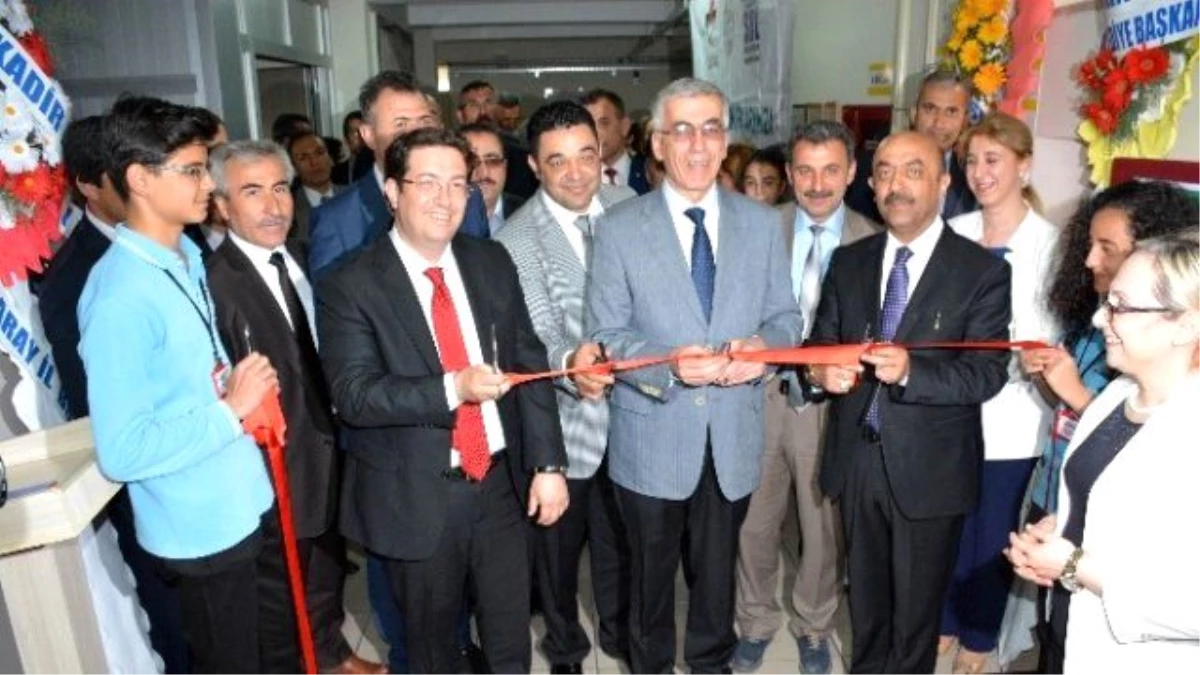 Aksaray\'da Tübitak Bilim Fuarı Açıldı