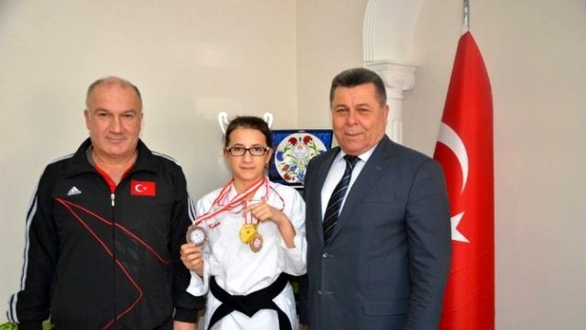Aydınlı Meryem Karatede Şampiyon Oldu