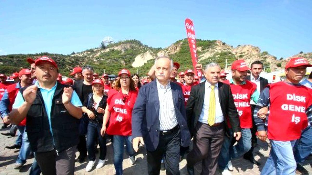 Başkan Karabağ İşçilerle 1 Mayıs\'ı Kutladı