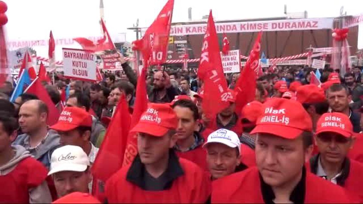 Biga?da Yaklaşık 5 Bin Kişi 1 Mayıs?ı Bayram Havasında Kutladı