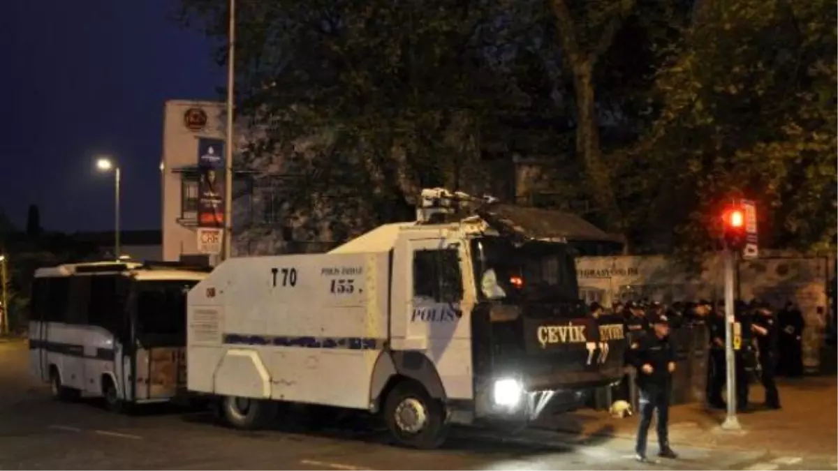 Binlerce Polis Taksim ve Beşiktaş\'ta Yerlerini Aldı