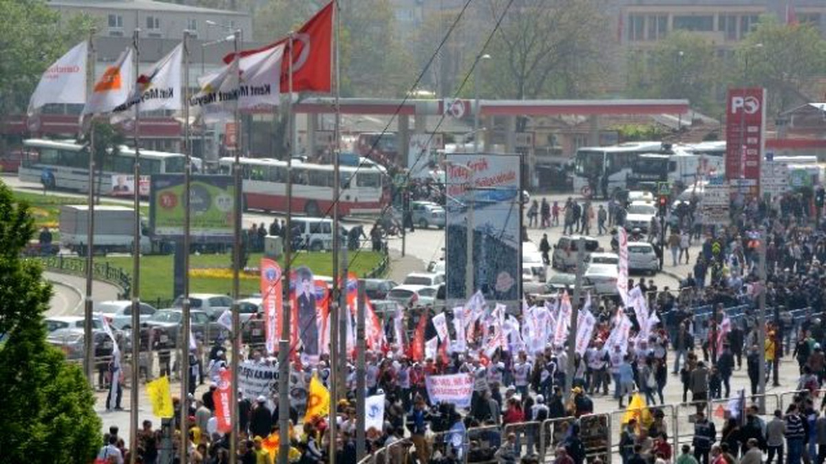 Bursa\'da Polis Biber Gazı Değil Karanfil Attı