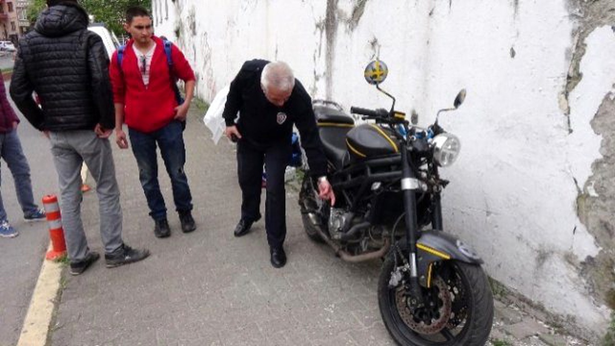 Çaldıkları Yarış Motorunu Çalıştıramayınca Bırakıp Kaçtılar