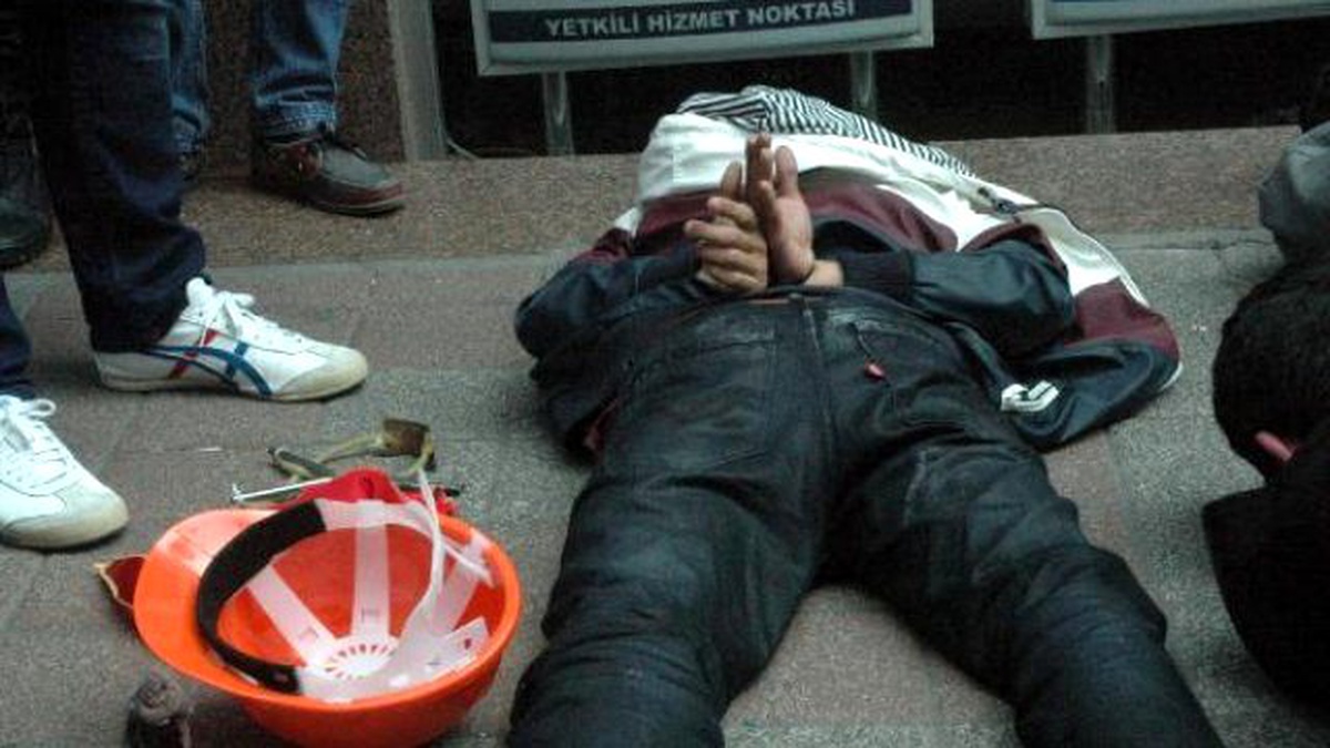 Taksim\'e Gitmek İstediler, Çantalarından Molotof Kokteyli Çıktı