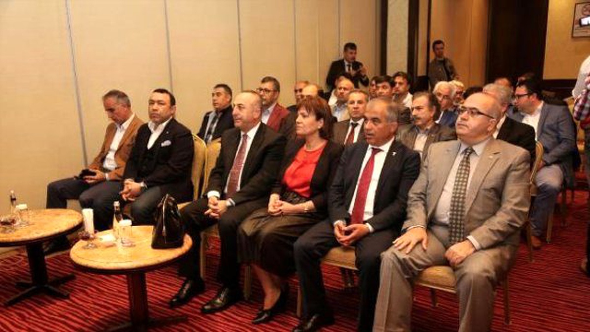 Çavuşoğlu: Kıbrıs İçin Yunanistan ve Türkiye Teşvik Edici Adımlar Atmalı (2)