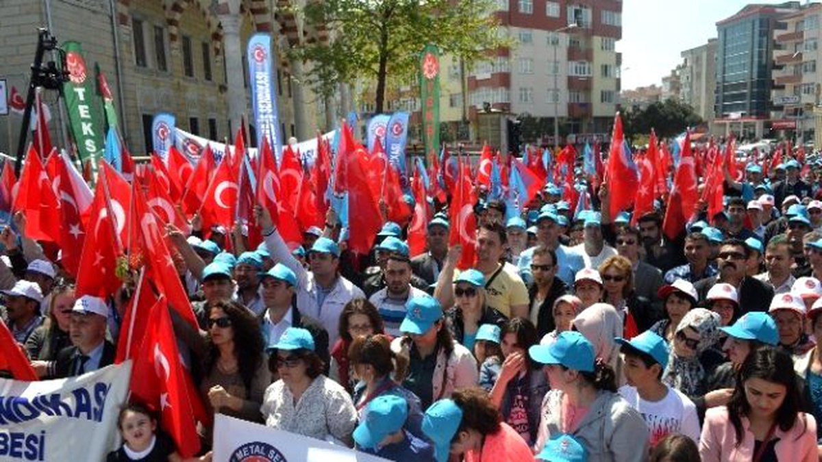 Çerkezköy\'de Örnek 1 Mayıs Kutlaması