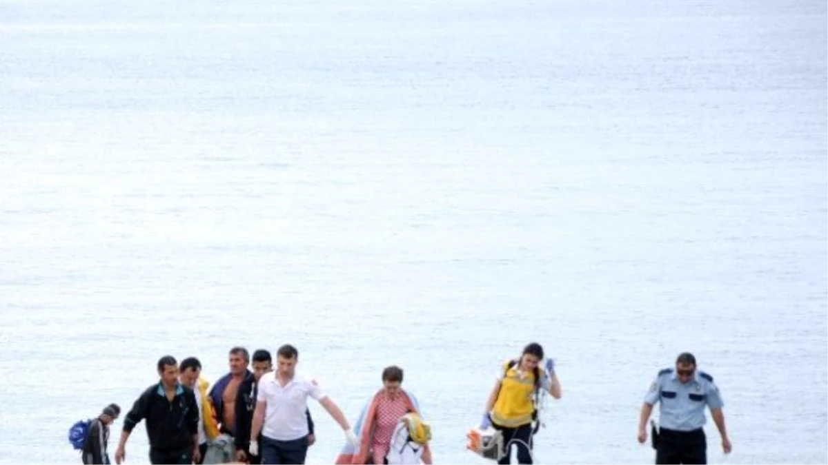 Denizde Fenalaşan Tatilciyi Vatandaşlar Kurtardı
