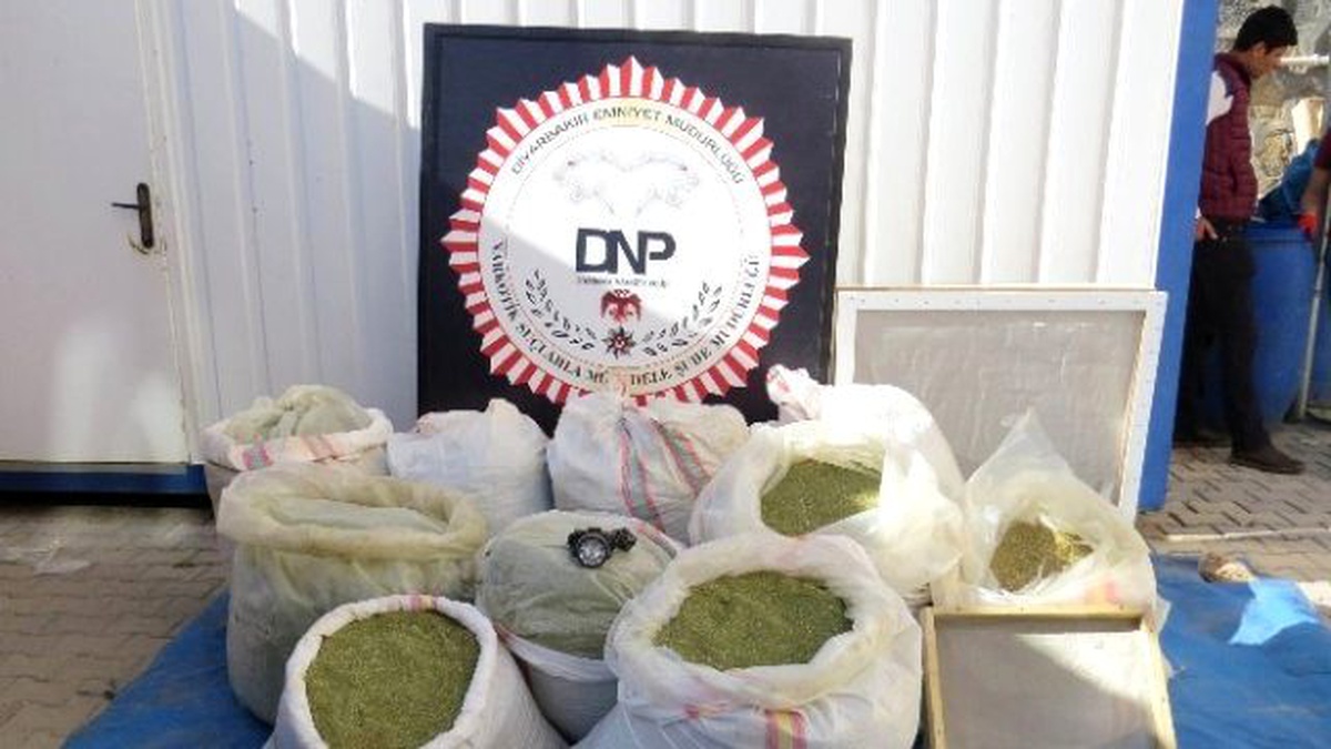 Diyarbakır\'da 417 Kilogram Esrar Maddesi Ele Geçirildi