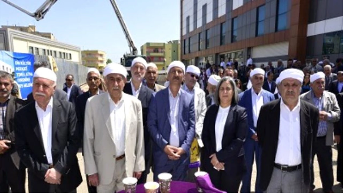 Diyarbakır\'da Din Kültür Merkezi\'nin Temeli Atıldı