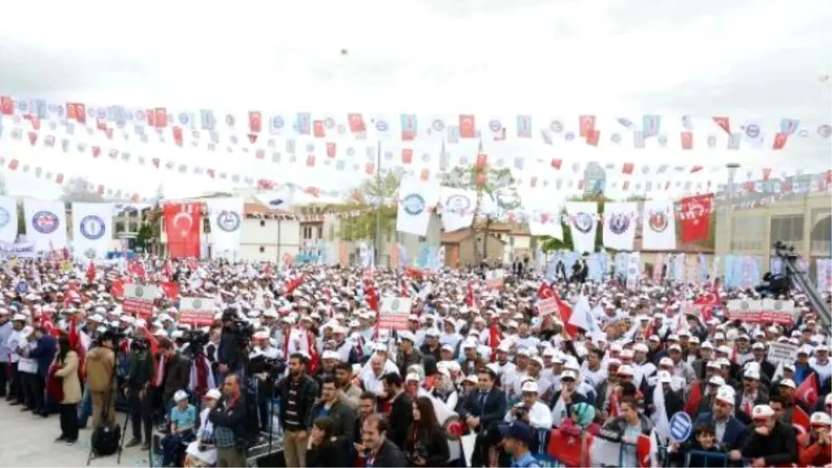 Hak-İş ve Memur-Sen, 1 Mayıs\'ı Konya\'da Kutladı