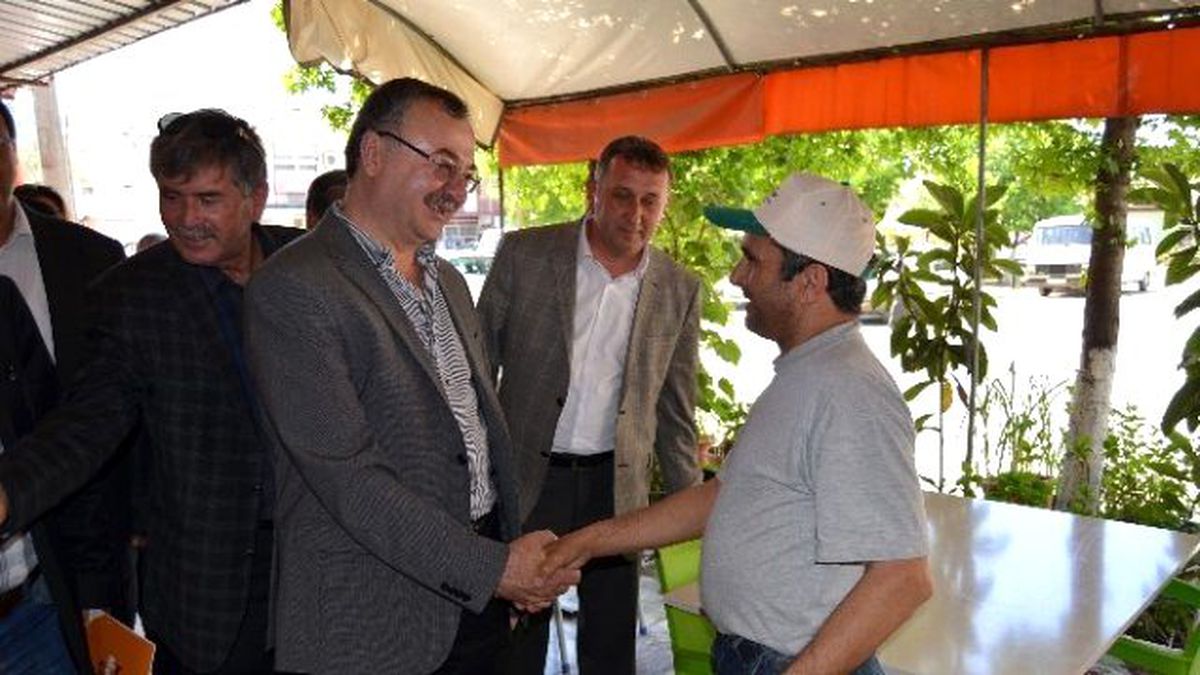 Hasan Özyer\'e Toparlar Mahallesi\'nde Coşkulu Karşılama