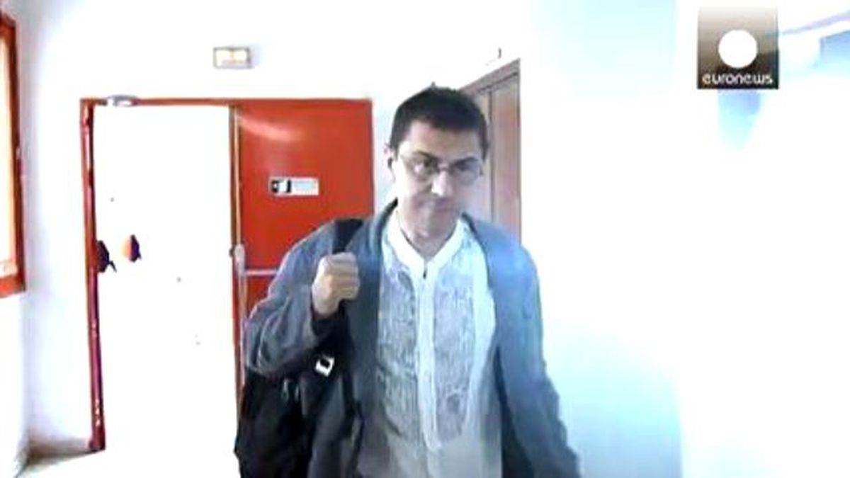 İspanya\'da Podemos\'un Kurucu Üyesi İstifa Etti