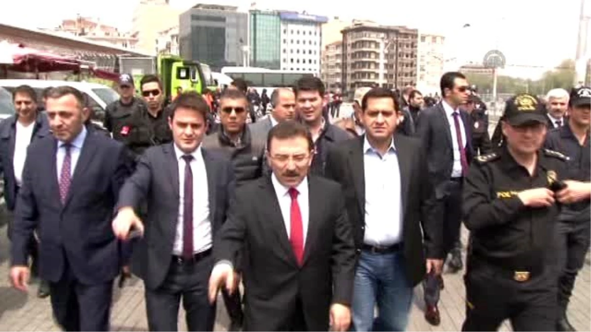 İstanbul Emniyet Müdürü Altınok, Taksim Meydanı\'nda İncelemelerde Bulundu