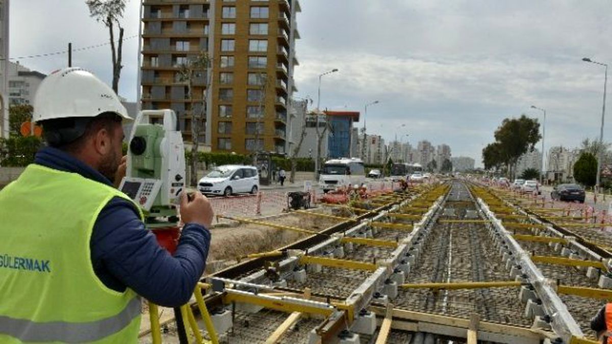 Karşıyaka\'da "Karma Trafik" Çözümü