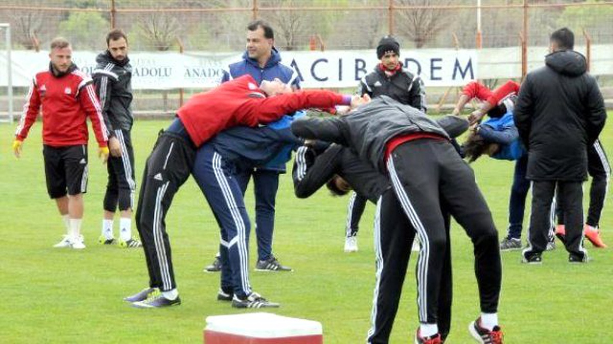 Medicana Sivasspor Lige Döndü