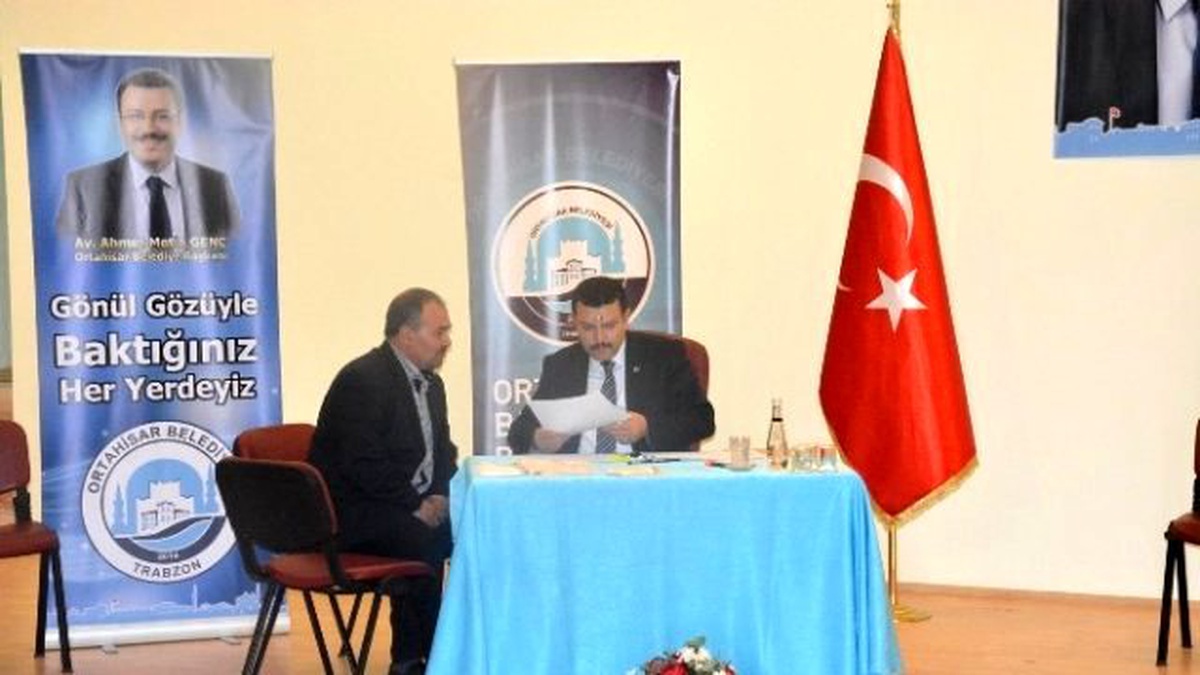 Ortahisar Belediyesi Başkanı Genç, Halk Günü\'nde Vatandaşı Dinledi